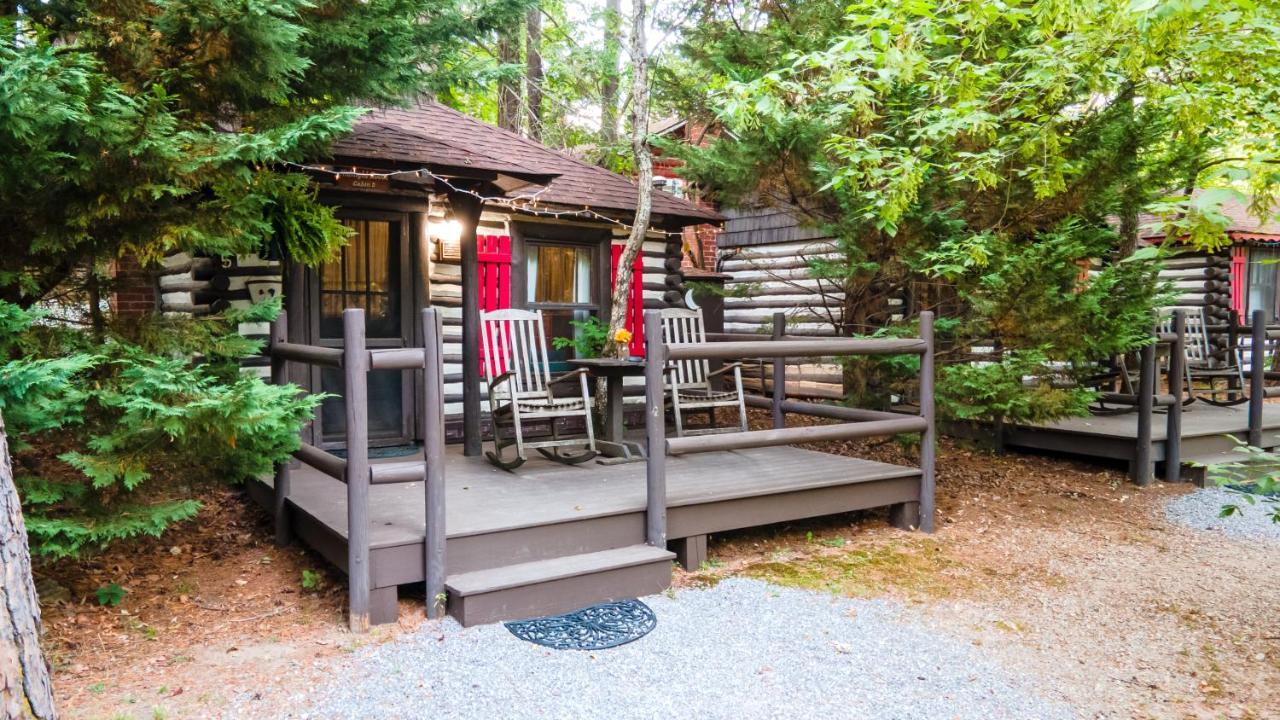 Log Cabin Motor Court Asheville Exterior photo