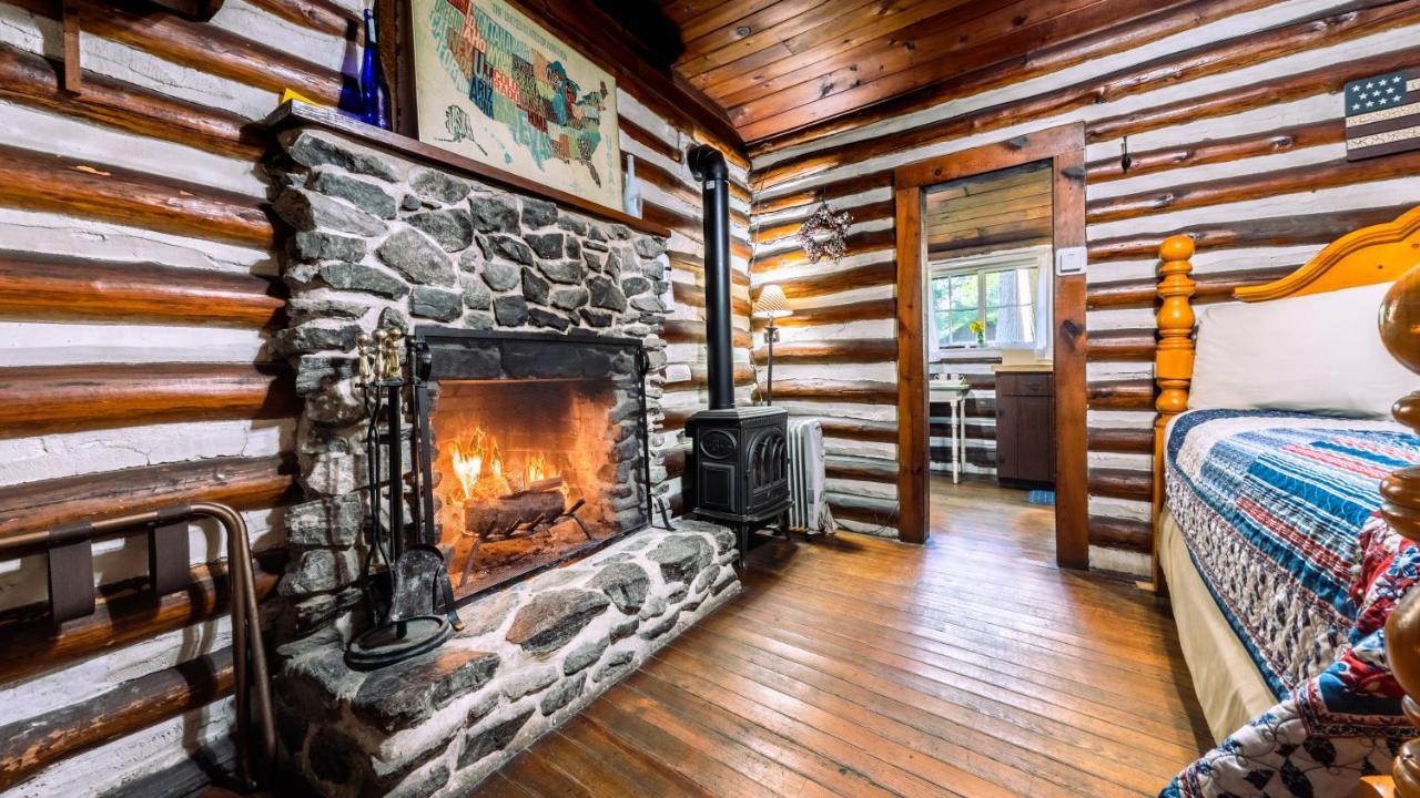 Log Cabin Motor Court Asheville Exterior photo