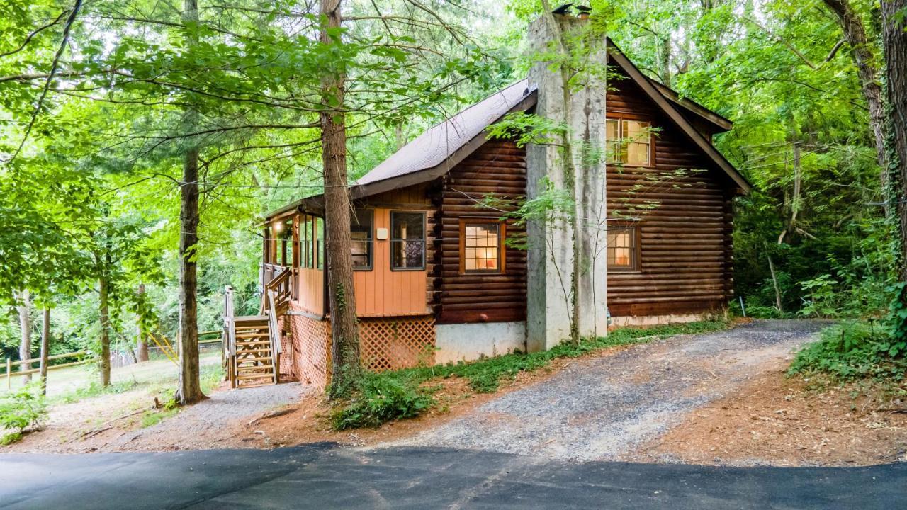 Log Cabin Motor Court Asheville Exterior photo