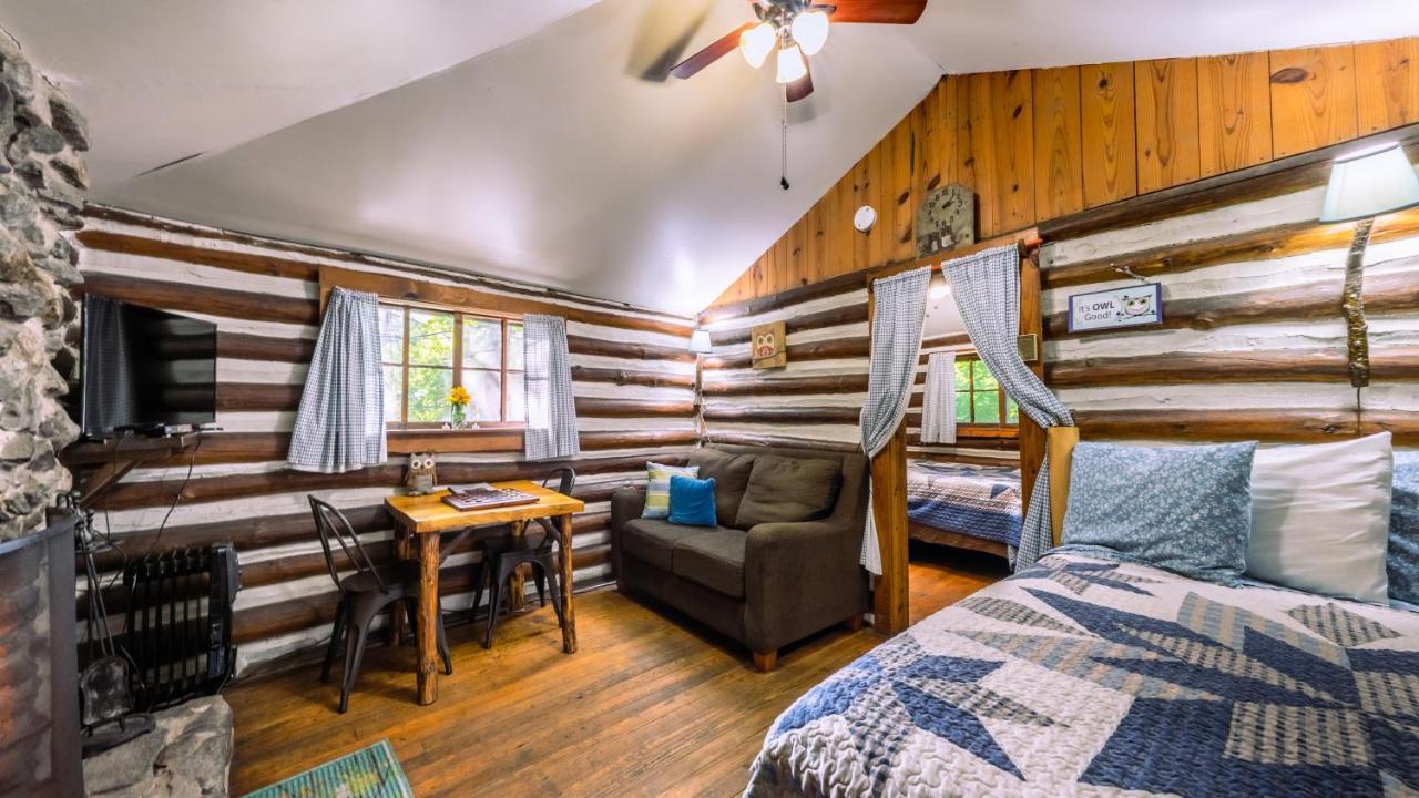 Log Cabin Motor Court Asheville Exterior photo